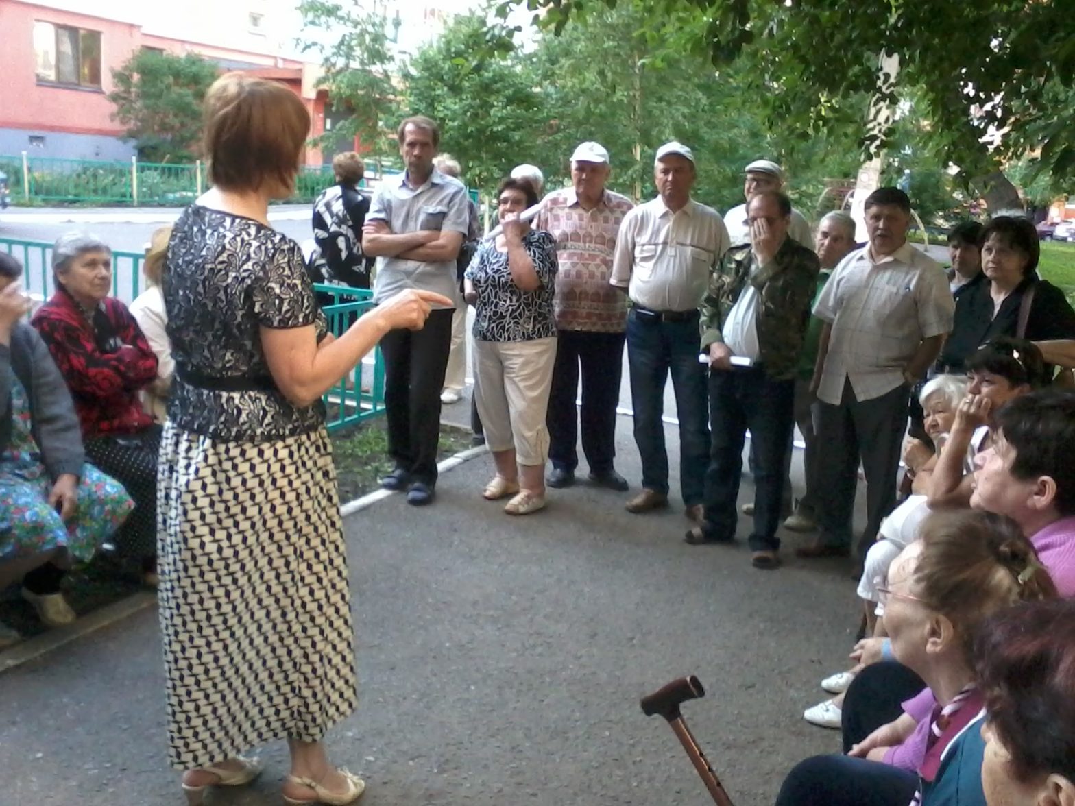 Дворовая встреча коммунистов и жителей города Саранска по адресу (г. Саранск, ул. Рабочая, 13)